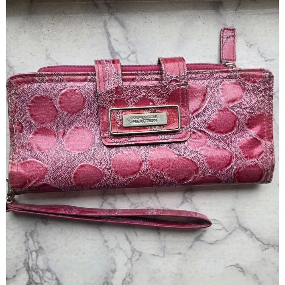 KENNETH COLE REACTION Women Rose Purple 8x4 Wristlet Wallet Clutch FauxCrocodile